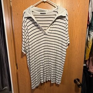 Black and White Striped v-neck collar shirt